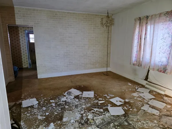 $200,000 | 87387 245th Street, Albert Lea, MN 56007