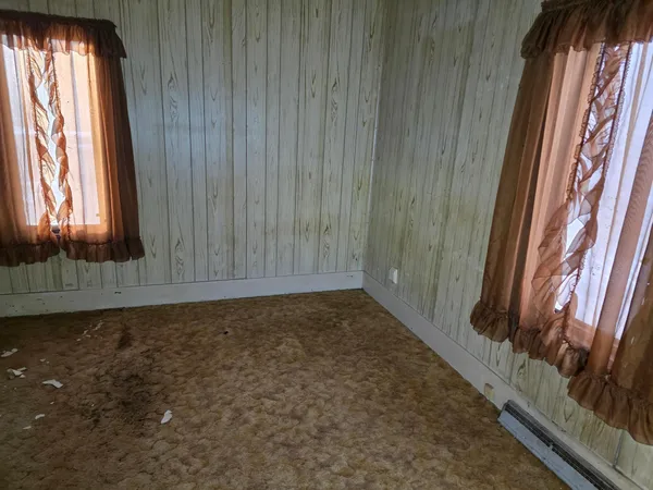 $200,000 | 87387 245th Street, Albert Lea, MN 56007