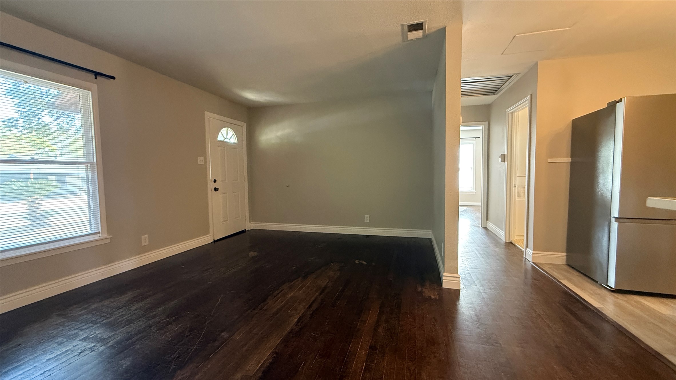 4412 South 2nd Street Austin, TX 78745 - Photo 5 of 31