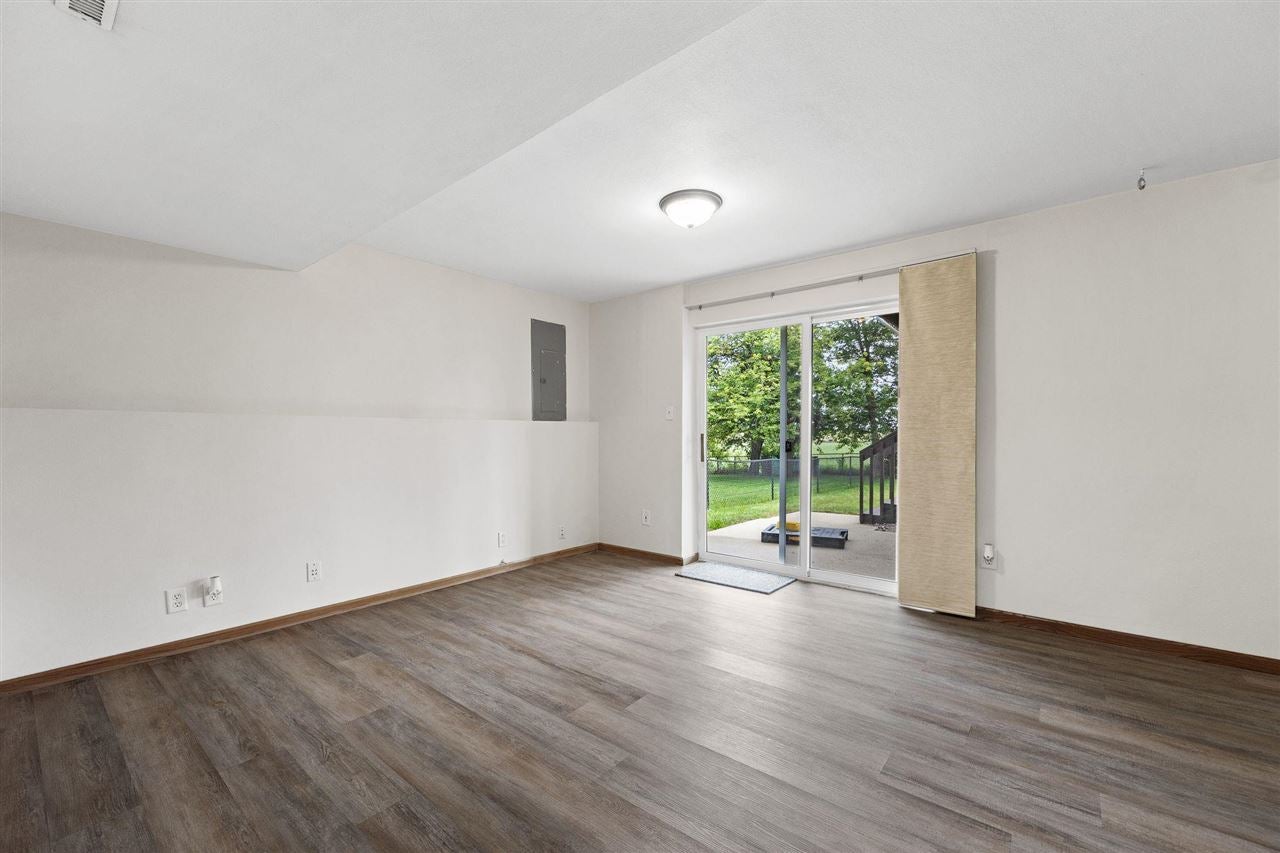 3402 Falcon View Road Southwest Cedar Rapids, IA 52404 - Photo 31 of 38 Gallery Image 31