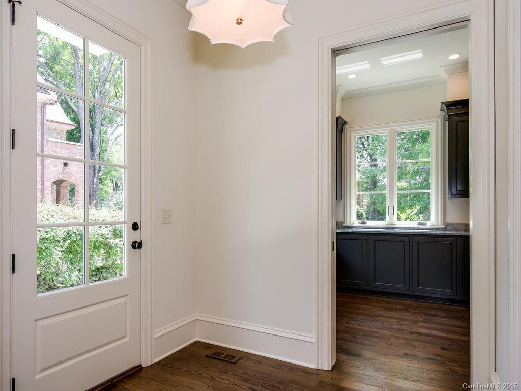 2033 Norton Road Charlotte, NC 28207 - Photo 11 of 24 Gallery Image 11