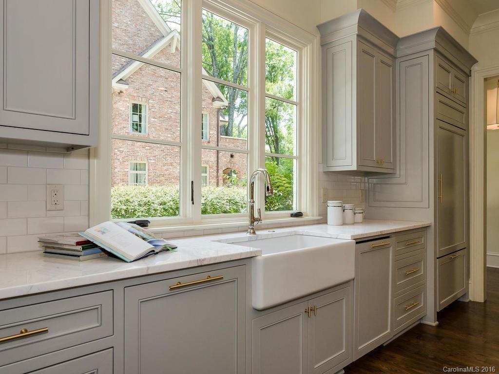 2033 Norton Road Charlotte, NC 28207 - Photo 8 of 24 Gallery Image 8