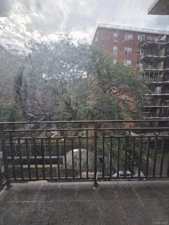 $2,300 | 71-66 Parsons Boulevard, Unit 4K | Kew Gardens Hills