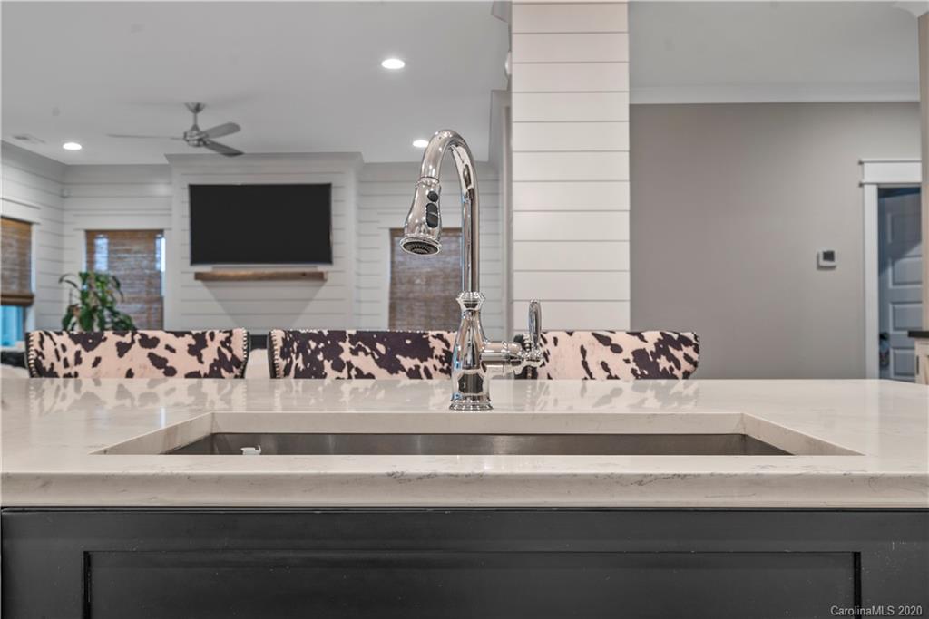 4337 Spring Street Charlotte, NC 28270 - Photo 12 of 30 Gallery Image 12