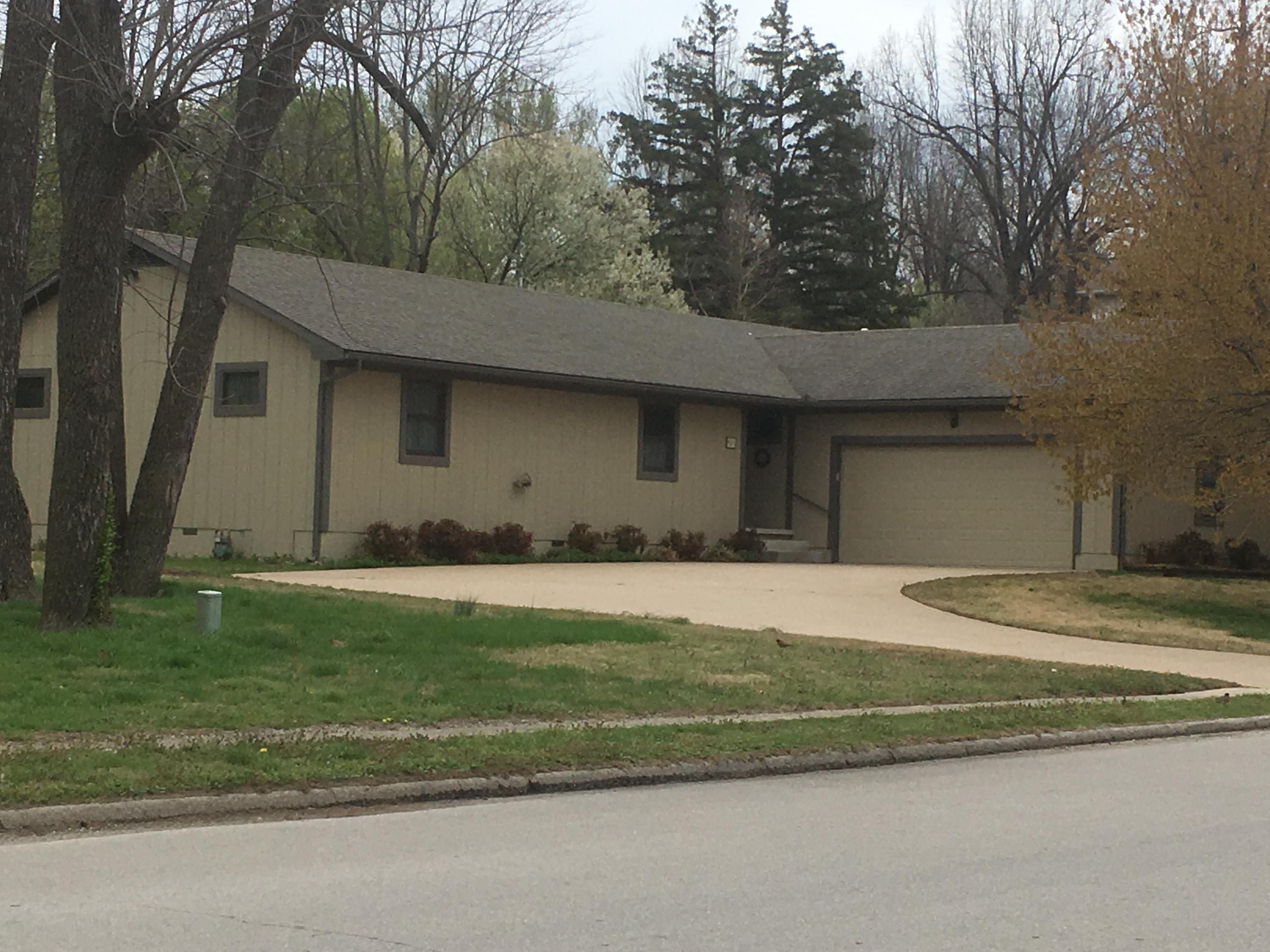 905 Wornall Street Neosho, MO 64850 - Photo 1 of 1 1