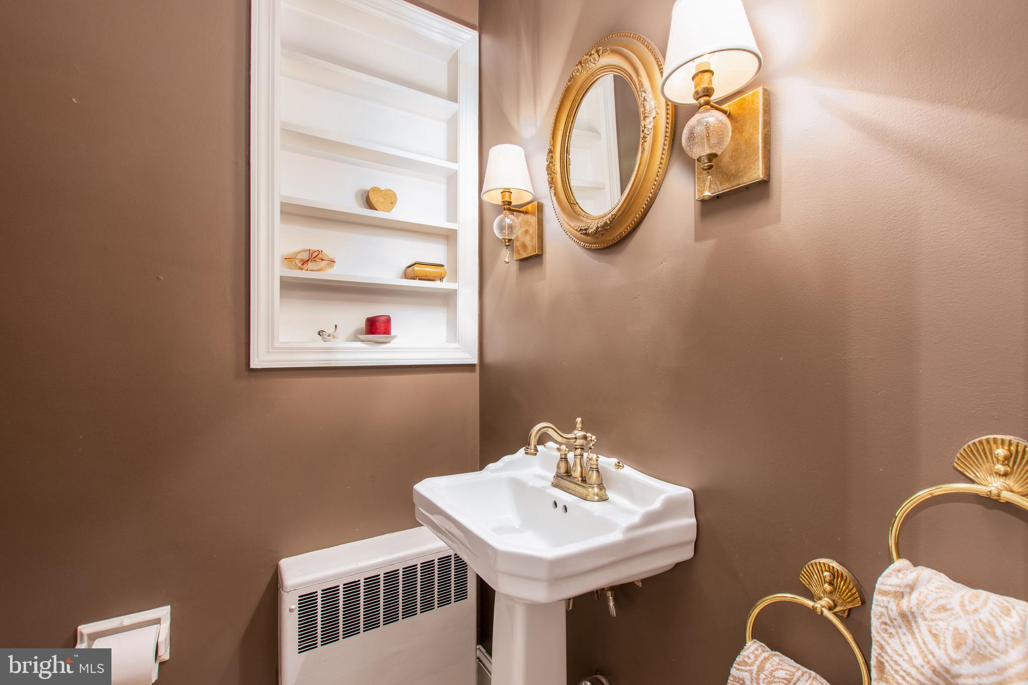 1010 Overbrook Road Wilmington, DE 19807 - Photo 15 of 41 First floor powder room