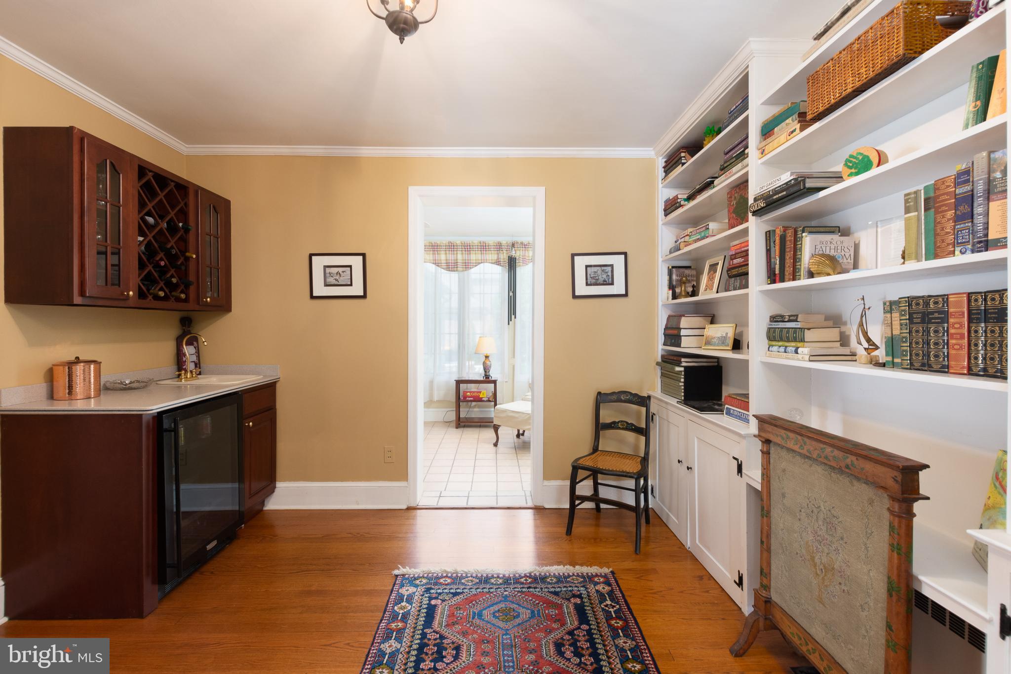 1010 Overbrook Road Wilmington, DE 19807 - Photo 16 of 41 "Butler's Pantry" with wet bar