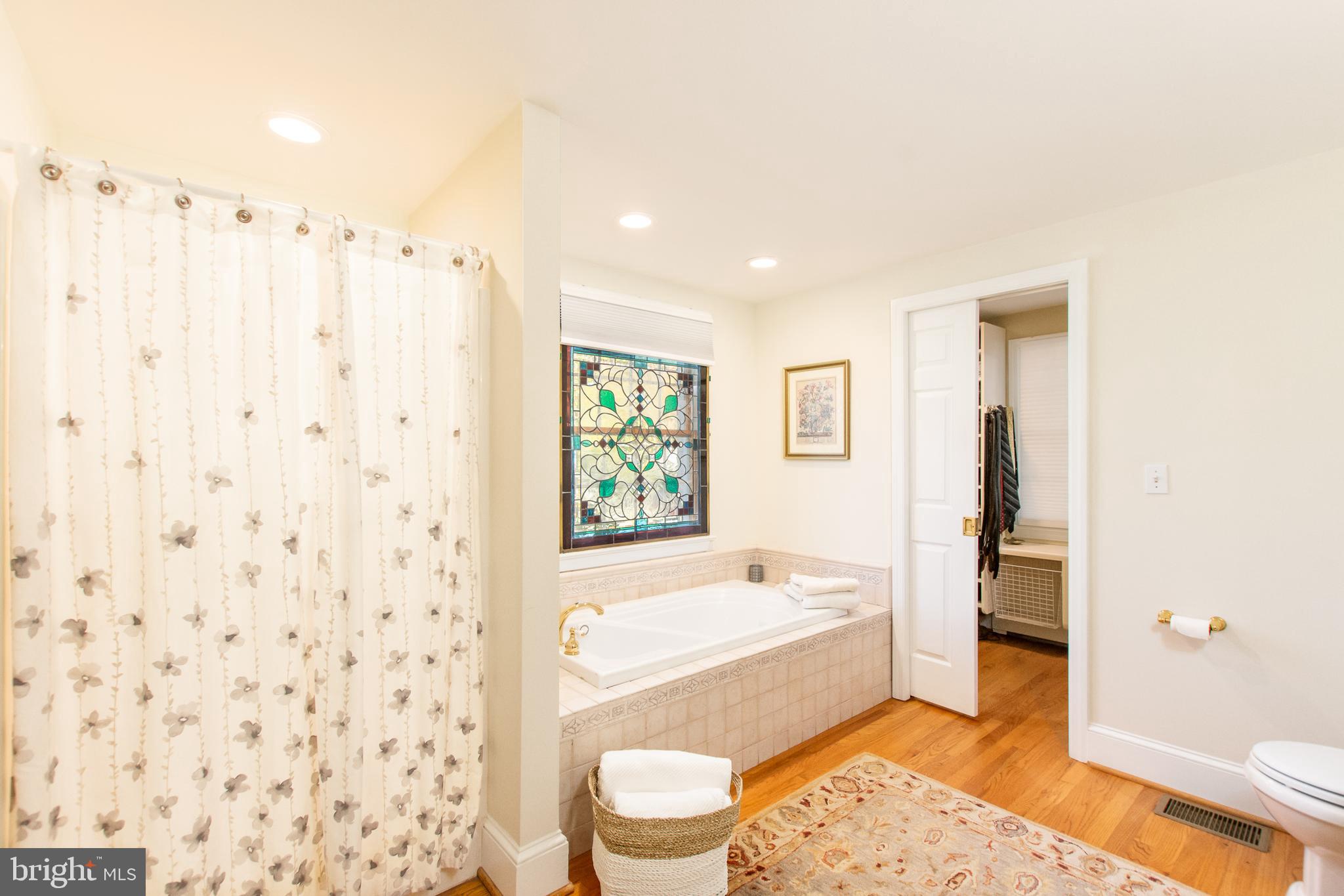 1010 Overbrook Road Wilmington, DE 19807 - Photo 23 of 41 Main floor primary owners bath, walk in closet