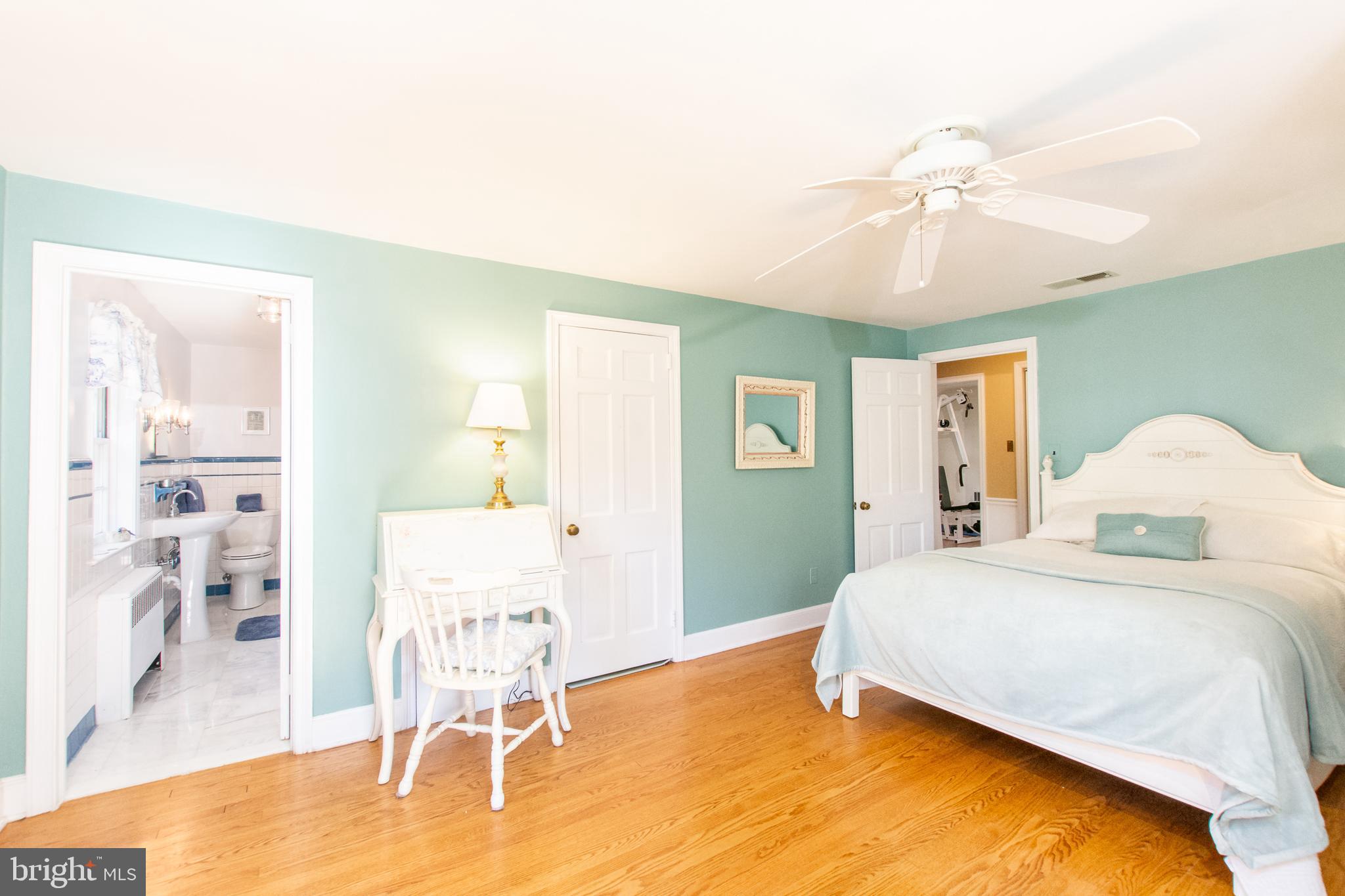 1010 Overbrook Road Wilmington, DE 19807 - Photo 29 of 41 Bedroom #3 with Jack & Jill bathroom