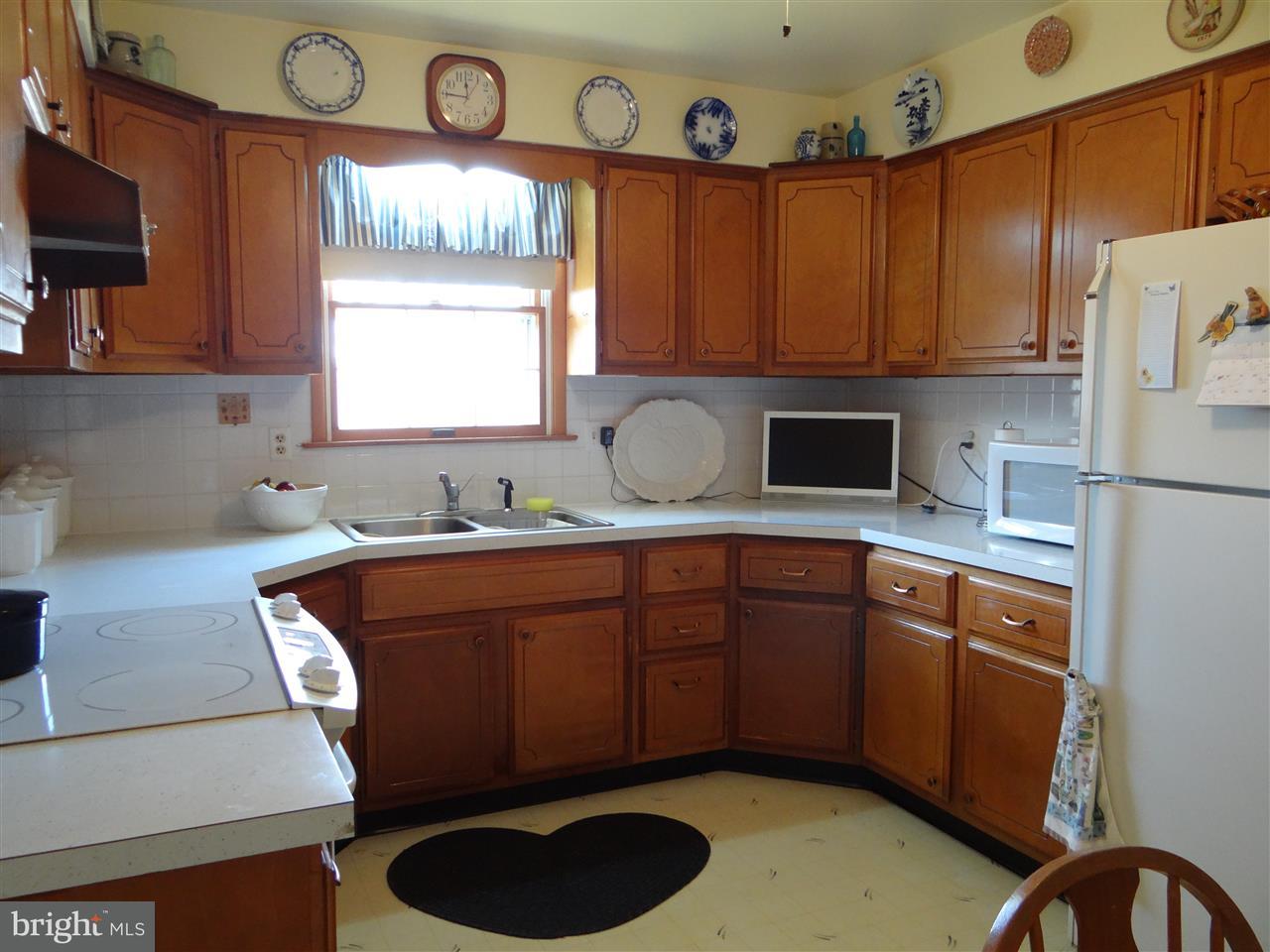 105 Hilltop Road Boiling Springs, PA 17007 - Photo 8 of 25 Gallery Image 8