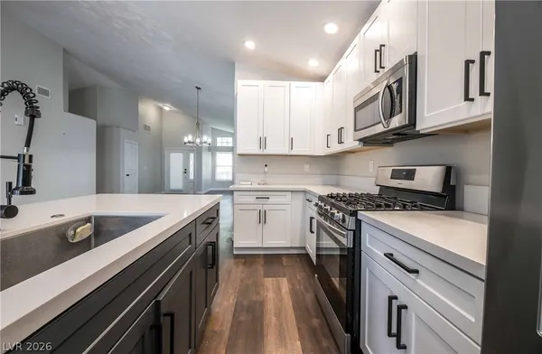 $599,000 | 2724 Eagle Springs Court, Las Vegas, NV 89117