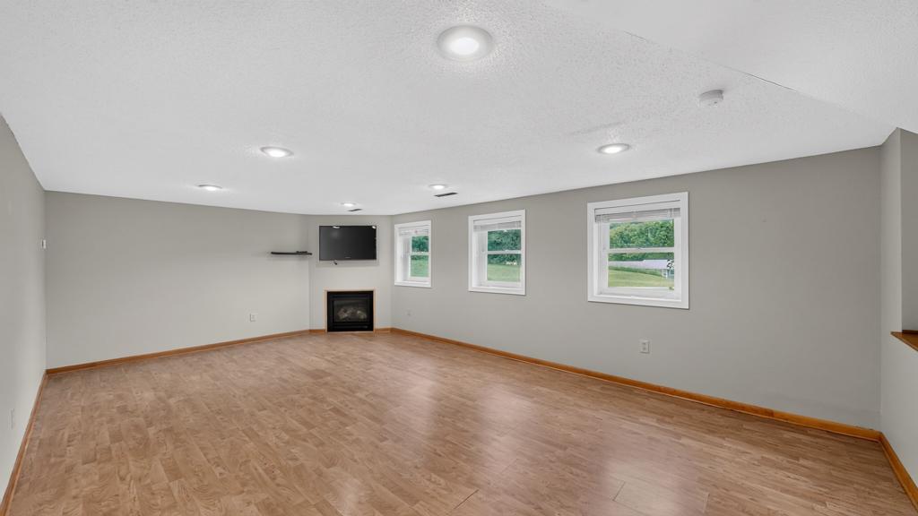 1613 Gilmore Valley Road Winona, MN 55987 - Photo 40 of 63
