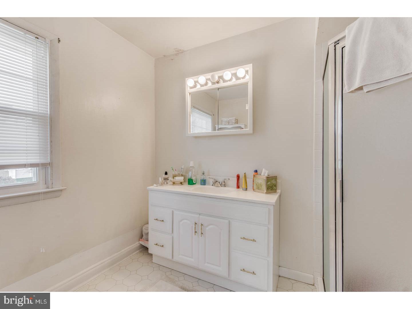 334 Surrey Road Cherry Hill, NJ 08002 - Photo 8 of 24 Gallery Image 8