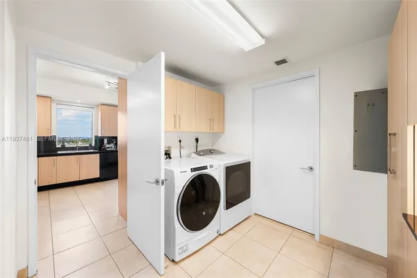 $4,100,000 | 781 Crandon Boulevard, Unit 804, Key Biscayne, FL 33149