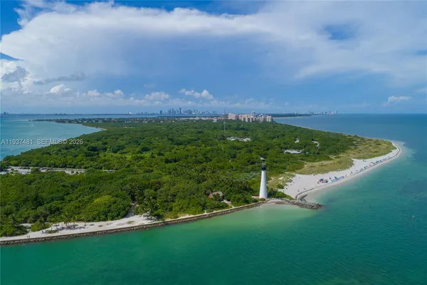 $4,100,000 | 781 Crandon Boulevard, Unit 804, Key Biscayne, FL 33149