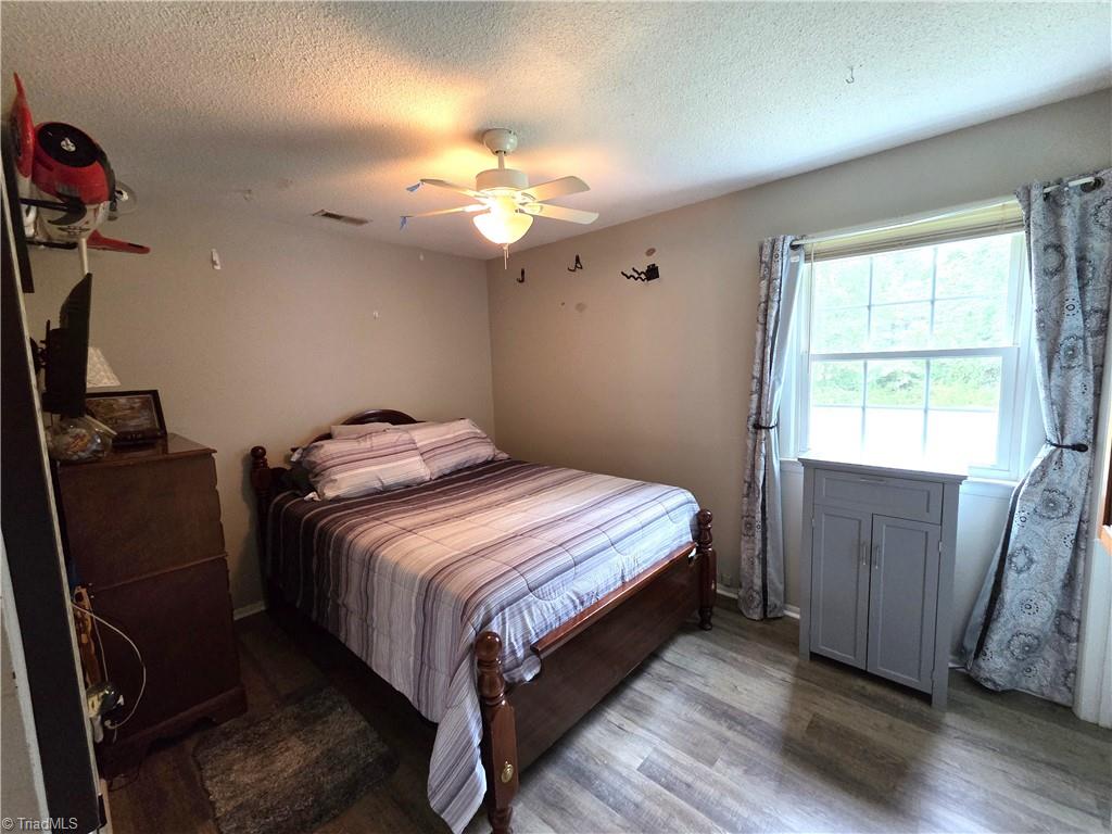 117 Locust Road King, NC 27021 - Photo 6 of 14