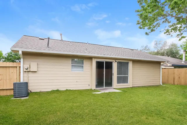 $1,830 | 7223 Londres Drive, Houston, TX 77083