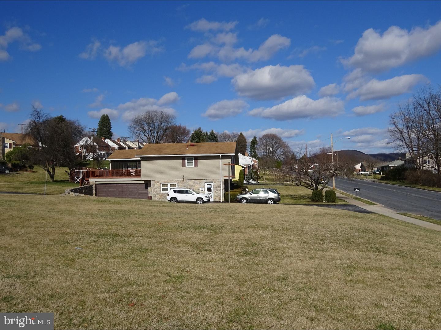 1659 Commonwealth Boulevard Reading, PA 19607 - Photo 5 of 19