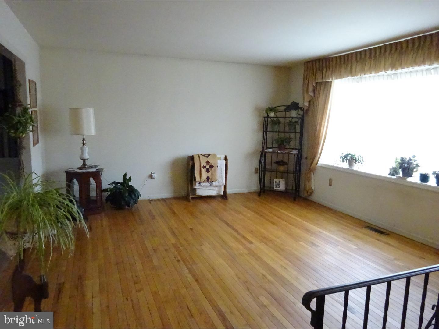 1659 Commonwealth Boulevard Reading, PA 19607 - Photo 8 of 19