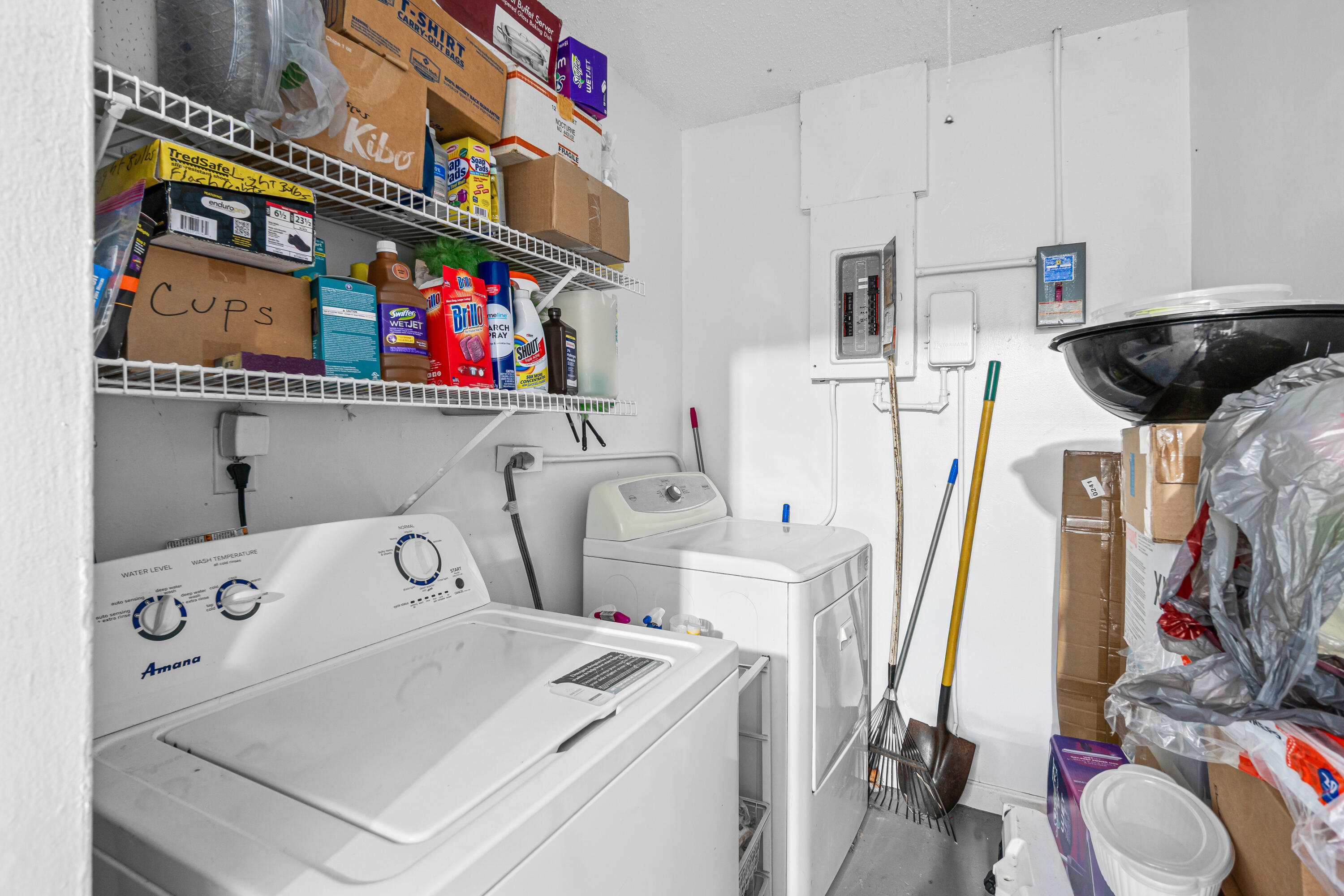 2313 Z Terrace Riviera Beach, FL 33404 - Photo 18 of 21 laundry room