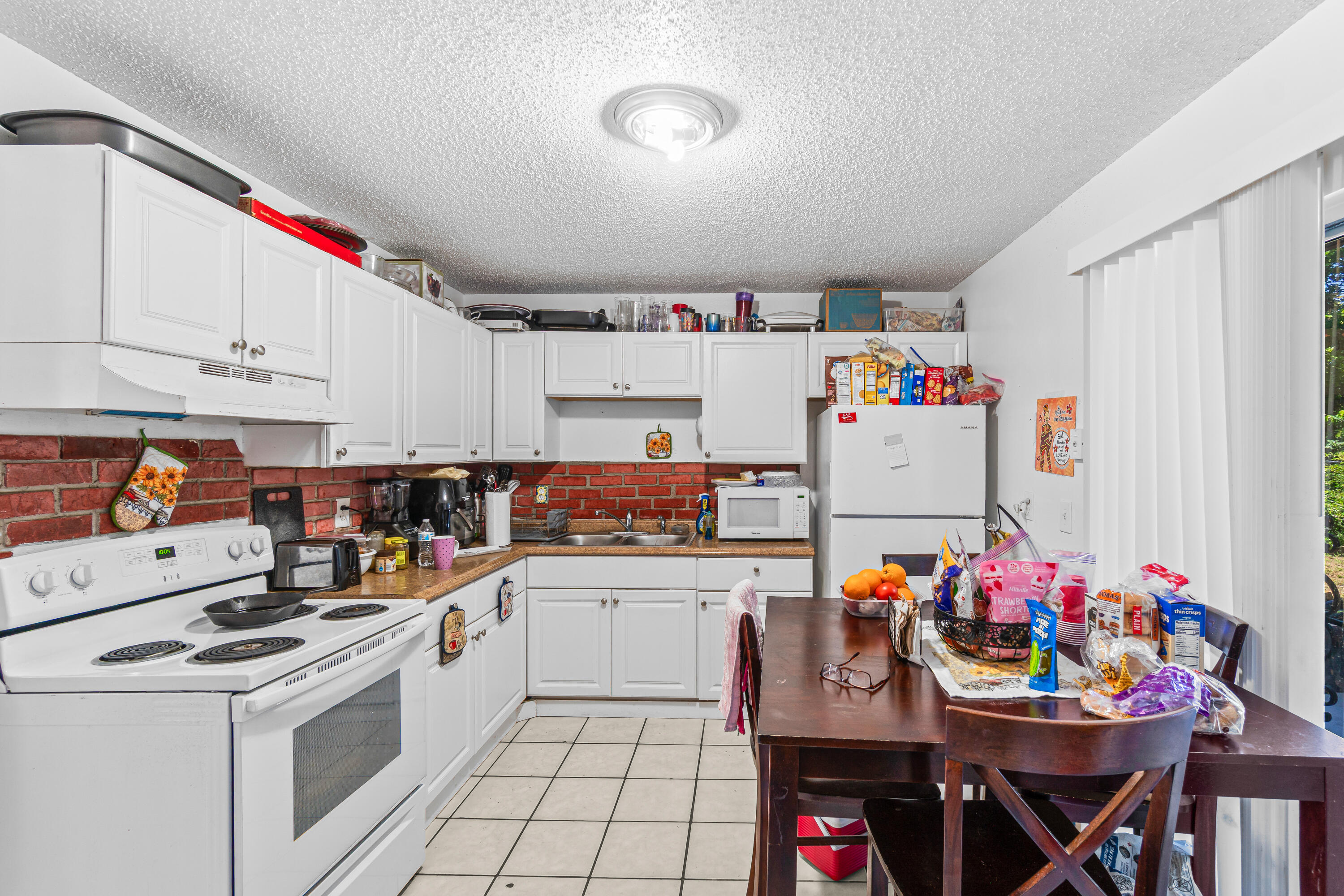 2313 Z Terrace Riviera Beach, FL 33404 - Photo 8 of 21 kitchen