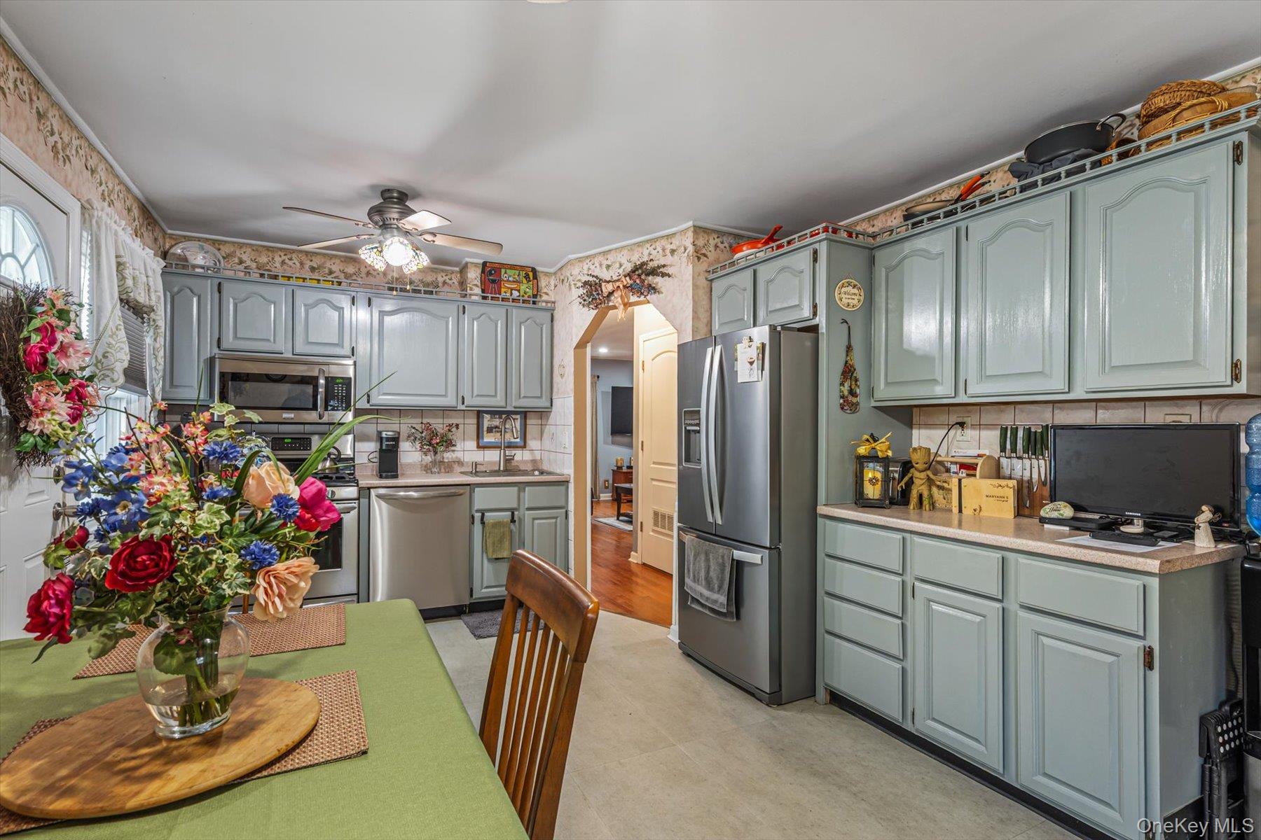 79-42 264th Street Queens, NY 11004 - Photo 4 of 26