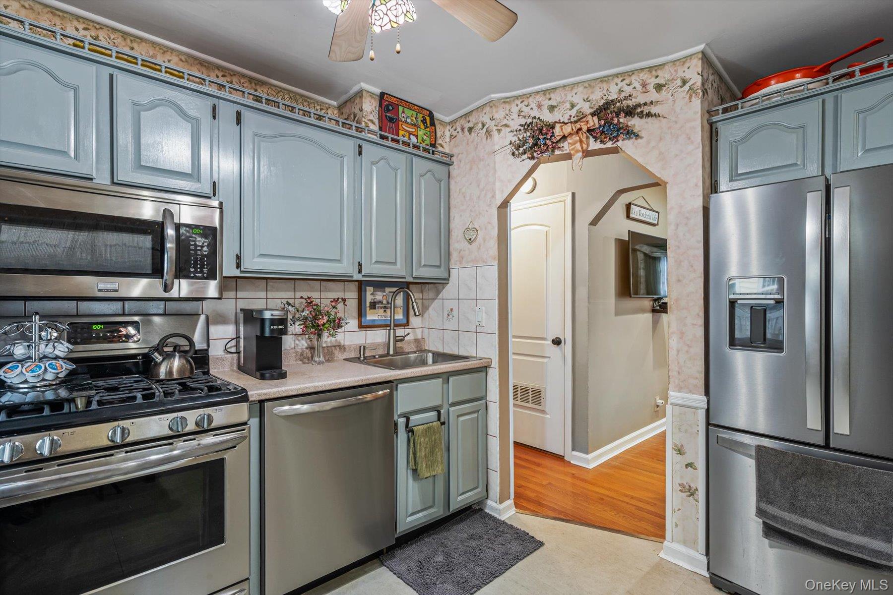 79-42 264th Street Queens, NY 11004 - Photo 5 of 26