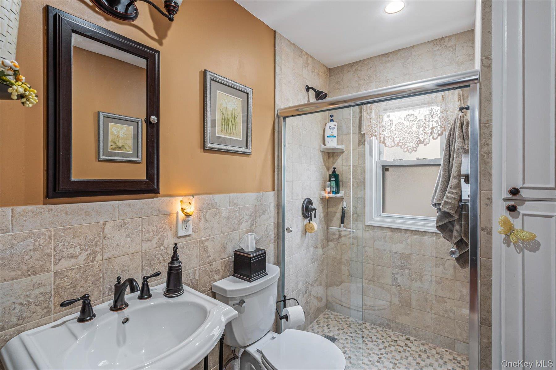79-42 264th Street Queens, NY 11004 - Photo 7 of 26