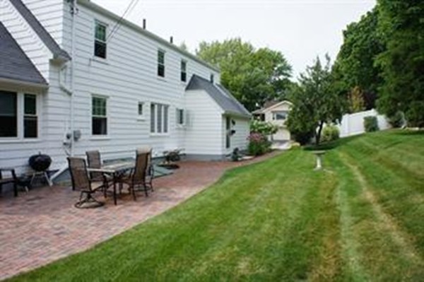 41 Westview Road Worcester, MA 01602 - Photo 2 of 19