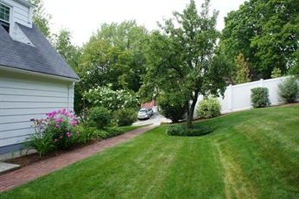 41 Westview Road Worcester, MA 01602 - Photo 3 of 19