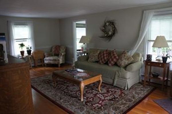 41 Westview Road Worcester, MA 01602 - Photo 9 of 19