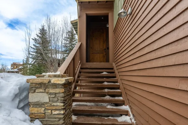$1,420,000 | 1123 Pyramid Peak Drive, Unit 1123, Mammoth Lakes, CA 93546