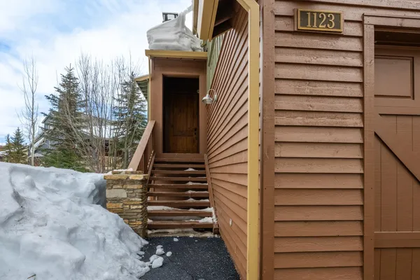 $1,420,000 | 1123 Pyramid Peak Drive, Unit 1123, Mammoth Lakes, CA 93546