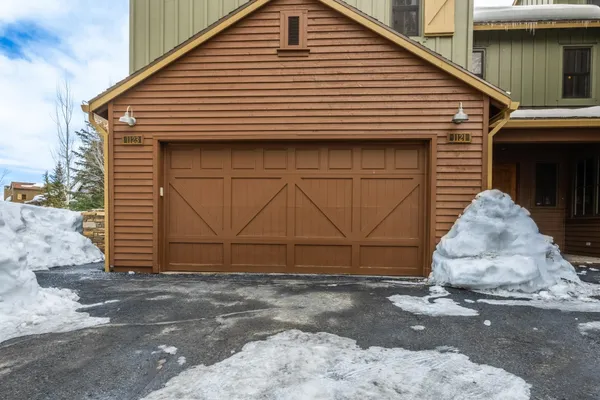 $1,420,000 | 1123 Pyramid Peak Drive, Unit 1123, Mammoth Lakes, CA 93546