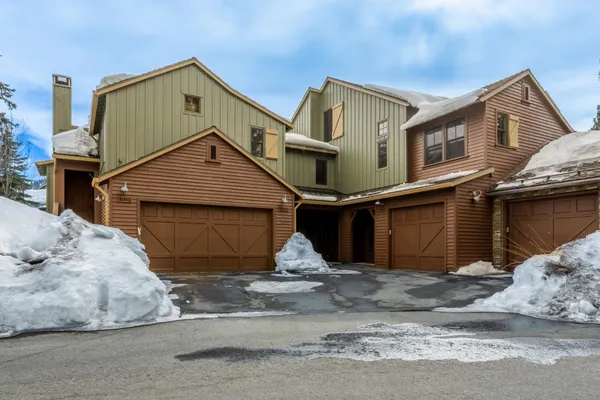 $1,420,000 | 1123 Pyramid Peak Drive, Unit 1123, Mammoth Lakes, CA 93546
