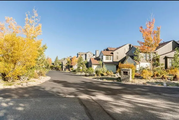 $1,420,000 | 1123 Pyramid Peak Drive, Unit 1123, Mammoth Lakes, CA 93546