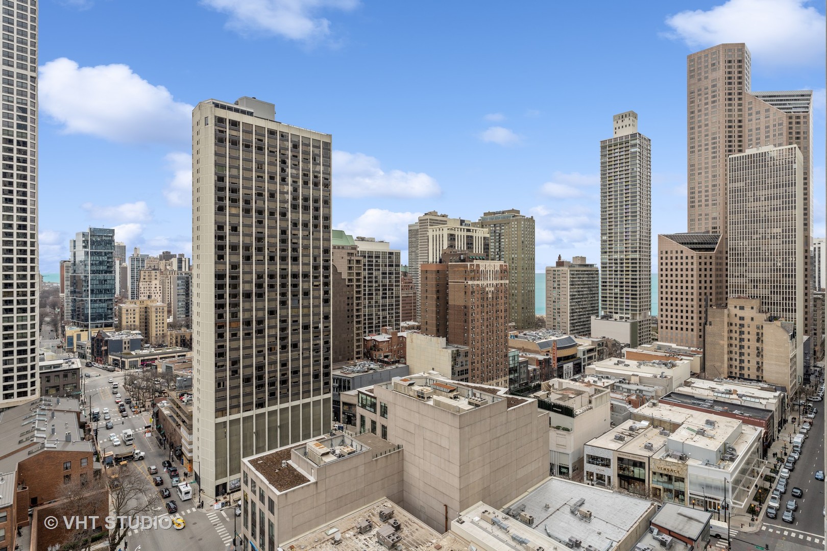 9 West Walton Street, Unit 1901 Chicago, IL 60610 - Photo 51 of 64 a picture of city view