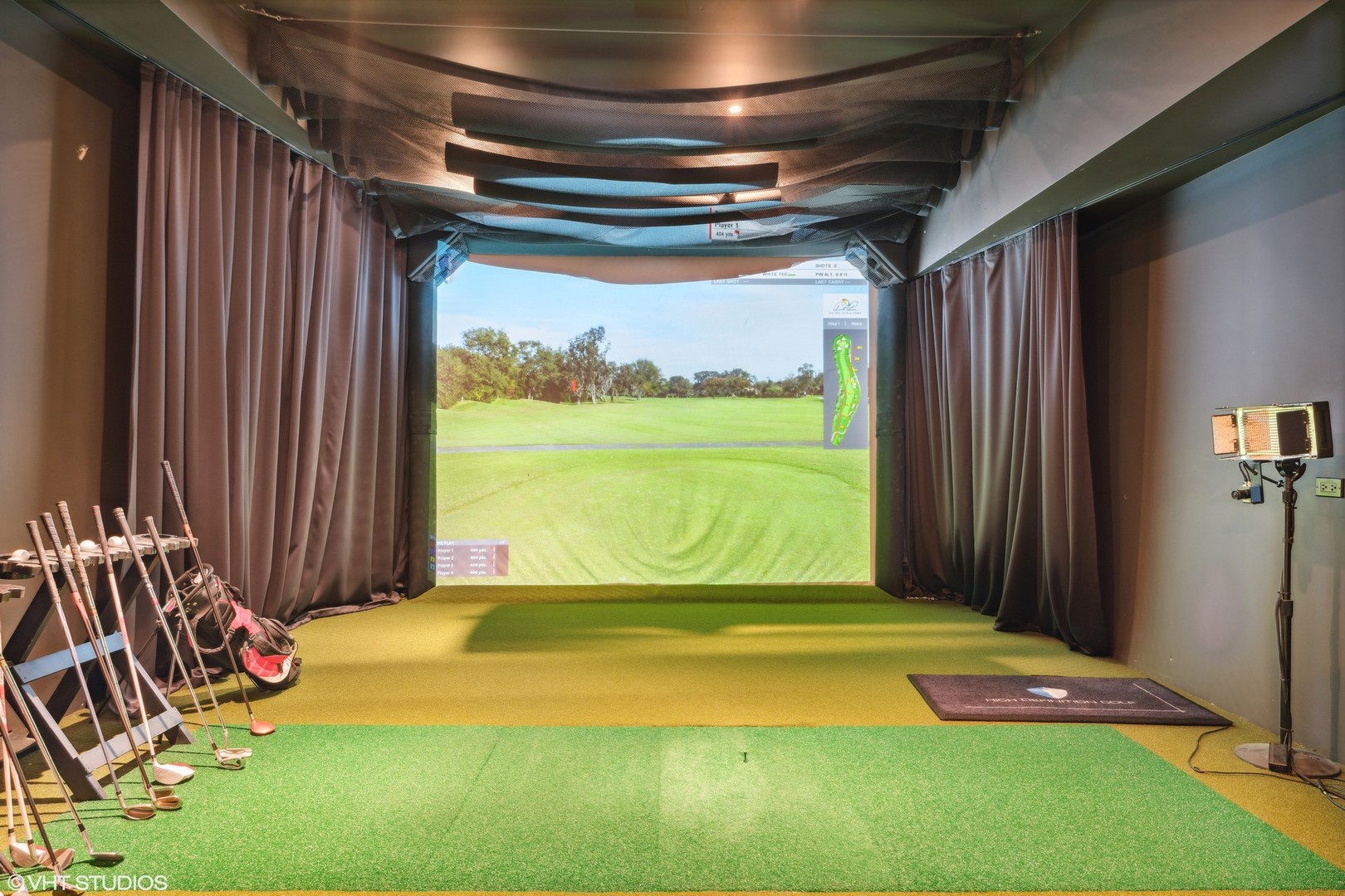 9 West Walton Street, Unit 1901 Chicago, IL 60610 - Photo 60 of 64 a view of swimming pool