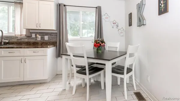 $1,900 | 1203 Commonwealth Avenue, Ypsilanti, MI 48198