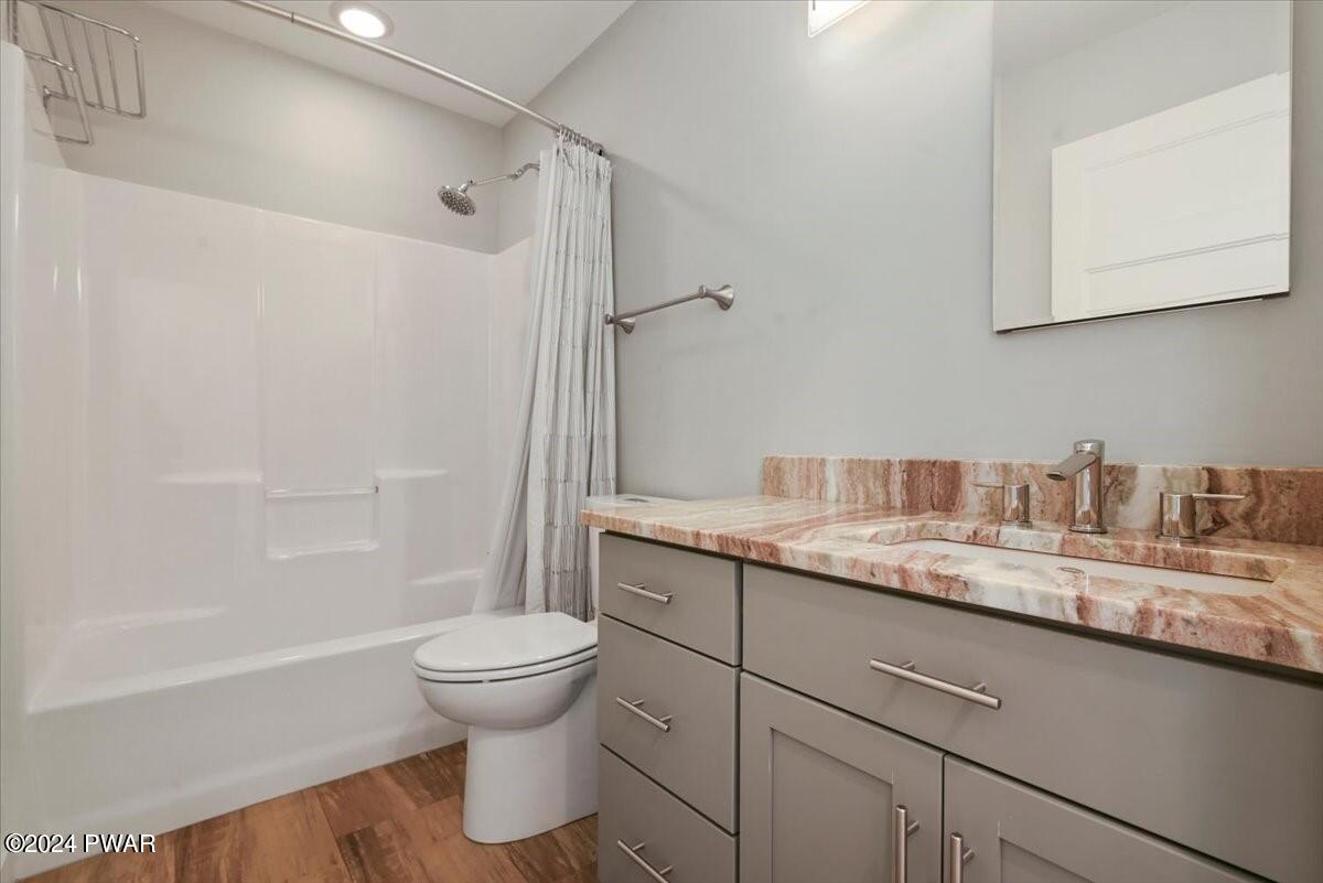 1077 Mustang Road Lake Ariel, PA 18436 - Photo 30 of 68 Bathroom 2