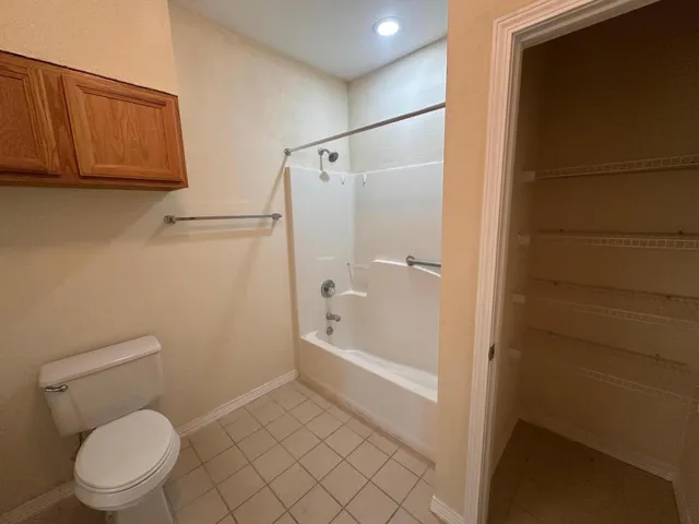 $1,800 | 1940 Bluewater Bay Boulevard, Unit 3, Niceville, FL 32578