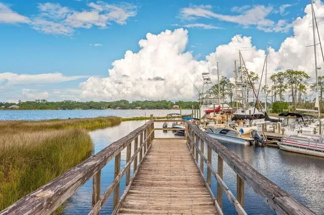 $1,800 | 1940 Bluewater Bay Boulevard, Unit 3, Niceville, FL 32578