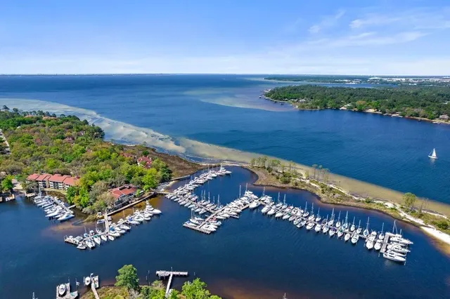 $1,800 | 1940 Bluewater Bay Boulevard, Unit 3, Niceville, FL 32578