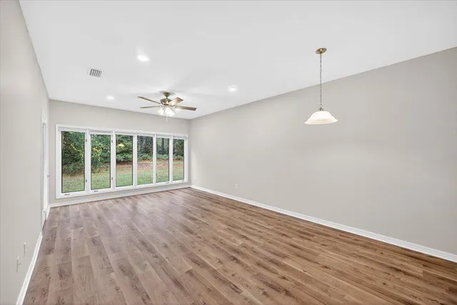 $1,600 | 1940 Bluewater Bay Boulevard, Unit 3, Niceville, FL 32578