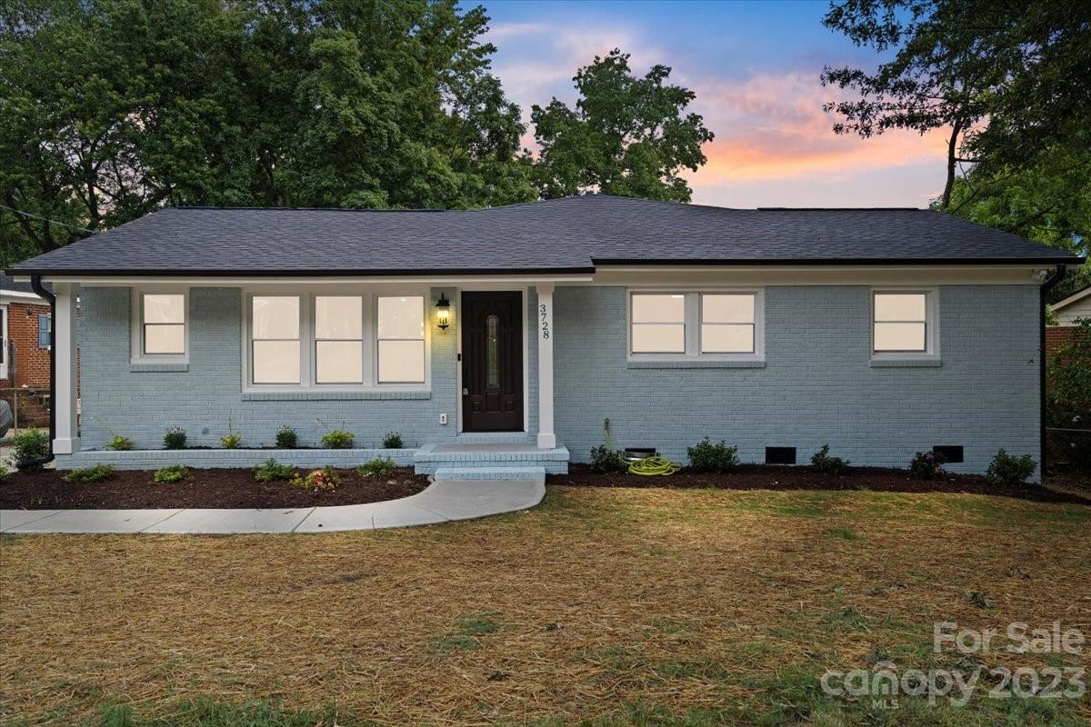 3728 Fieldcrest Road Charlotte, NC 28217 - Photo 1 of 25 Gallery Image 1