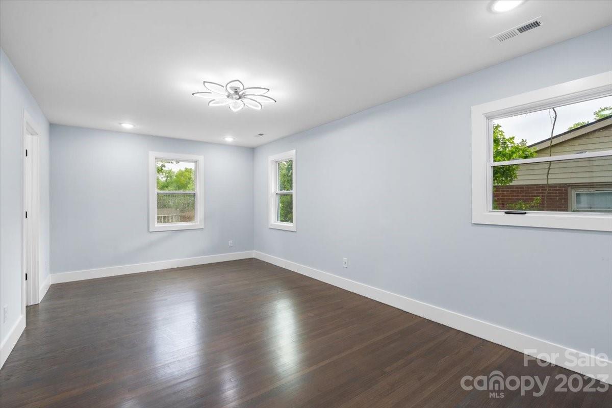 3728 Fieldcrest Road Charlotte, NC 28217 - Photo 17 of 25 Gallery Image 17