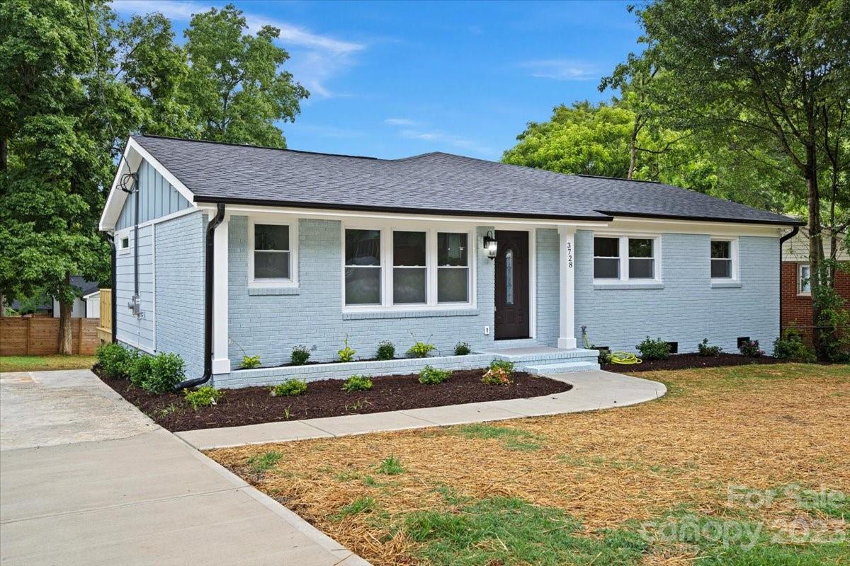 3728 Fieldcrest Road Charlotte, NC 28217 - Photo 3 of 25 Gallery Image 3