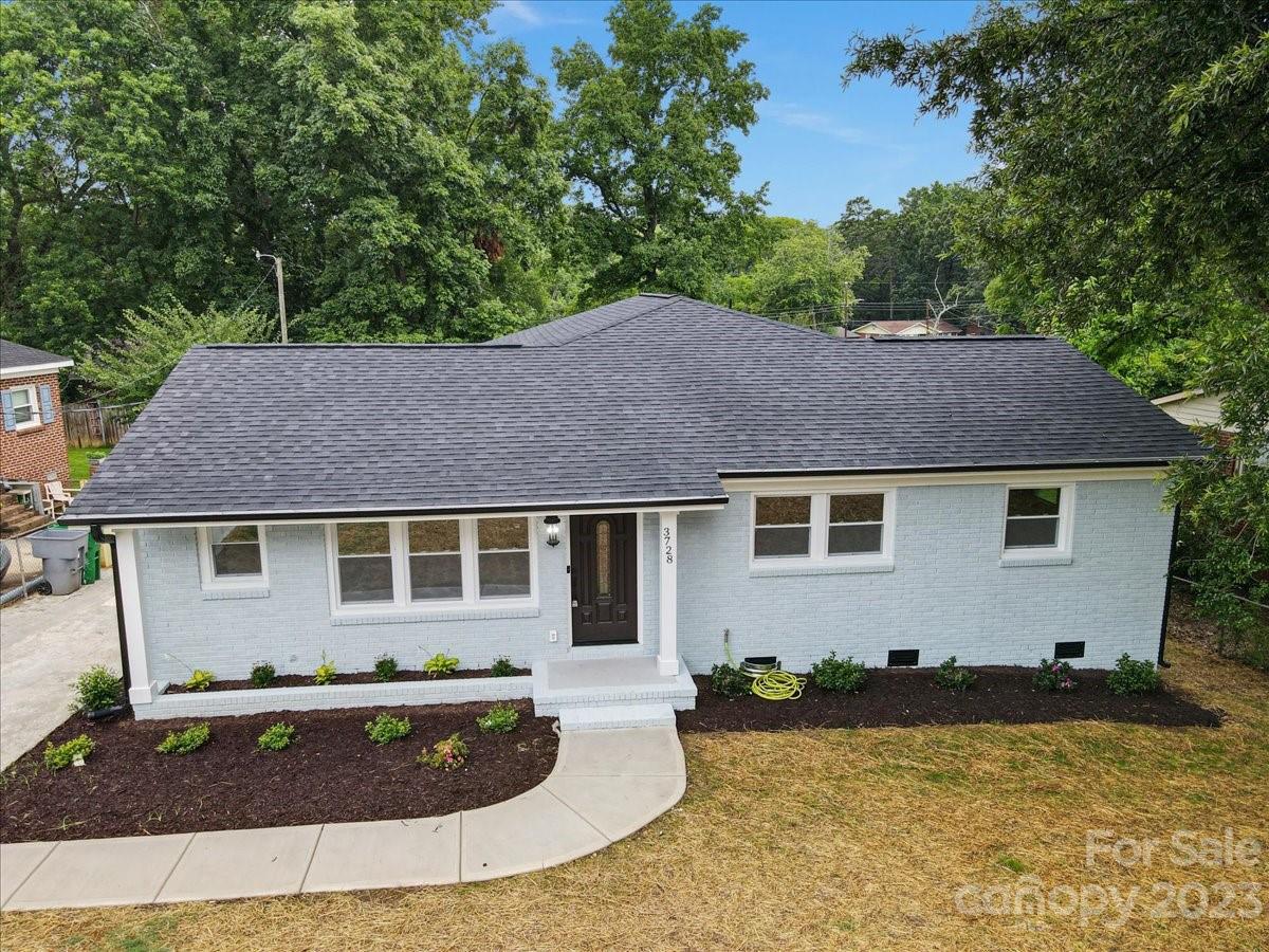 3728 Fieldcrest Road Charlotte, NC 28217 - Photo 4 of 25 Gallery Image 4
