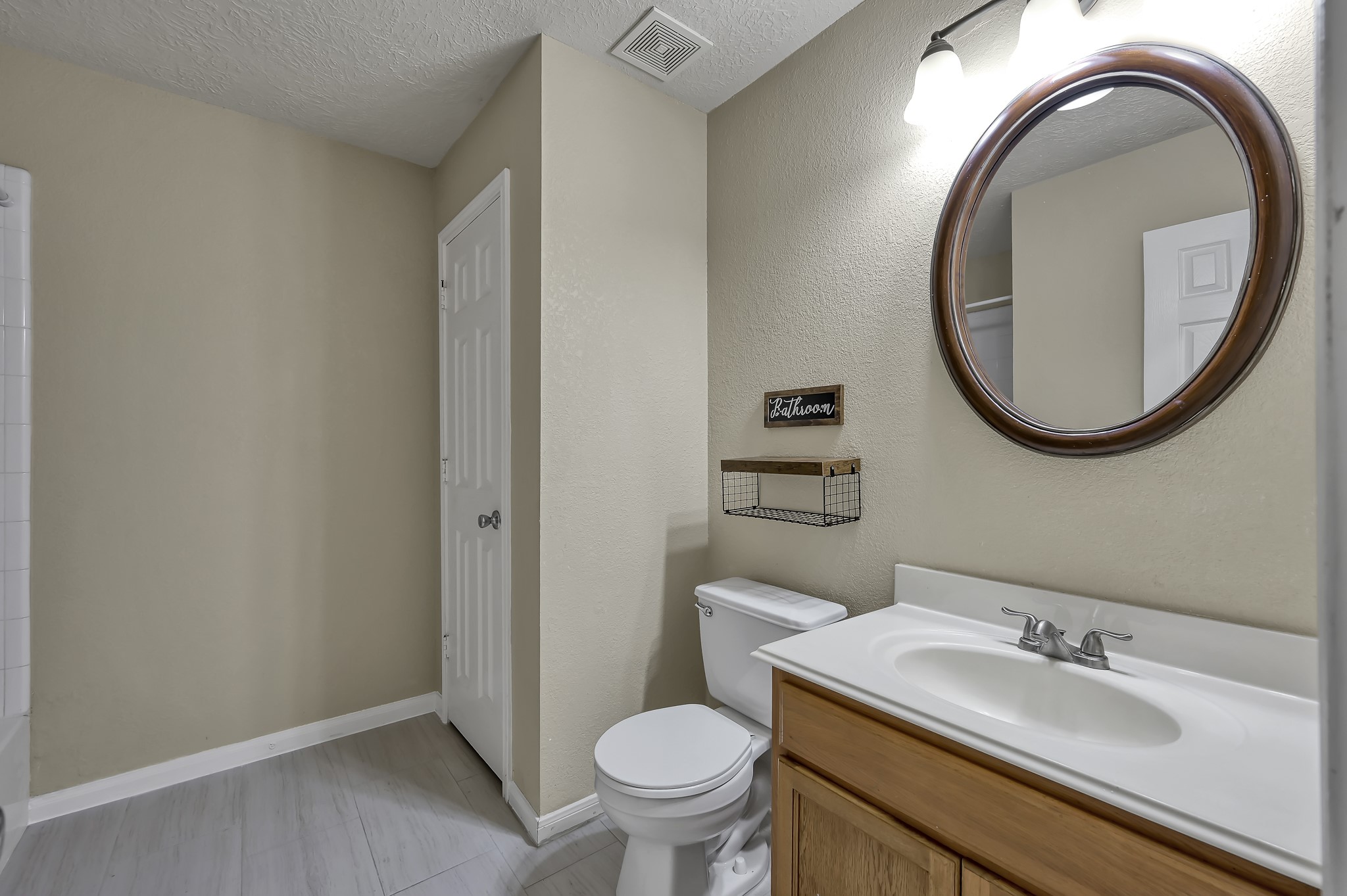 3626 Garrison Run Drive Spring, TX 77386 - Photo 21 of 28 2nd bath