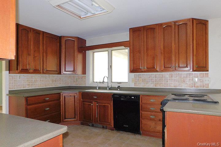 83 Hunt Road Wallkill, NY 12589 - Photo 4 of 25